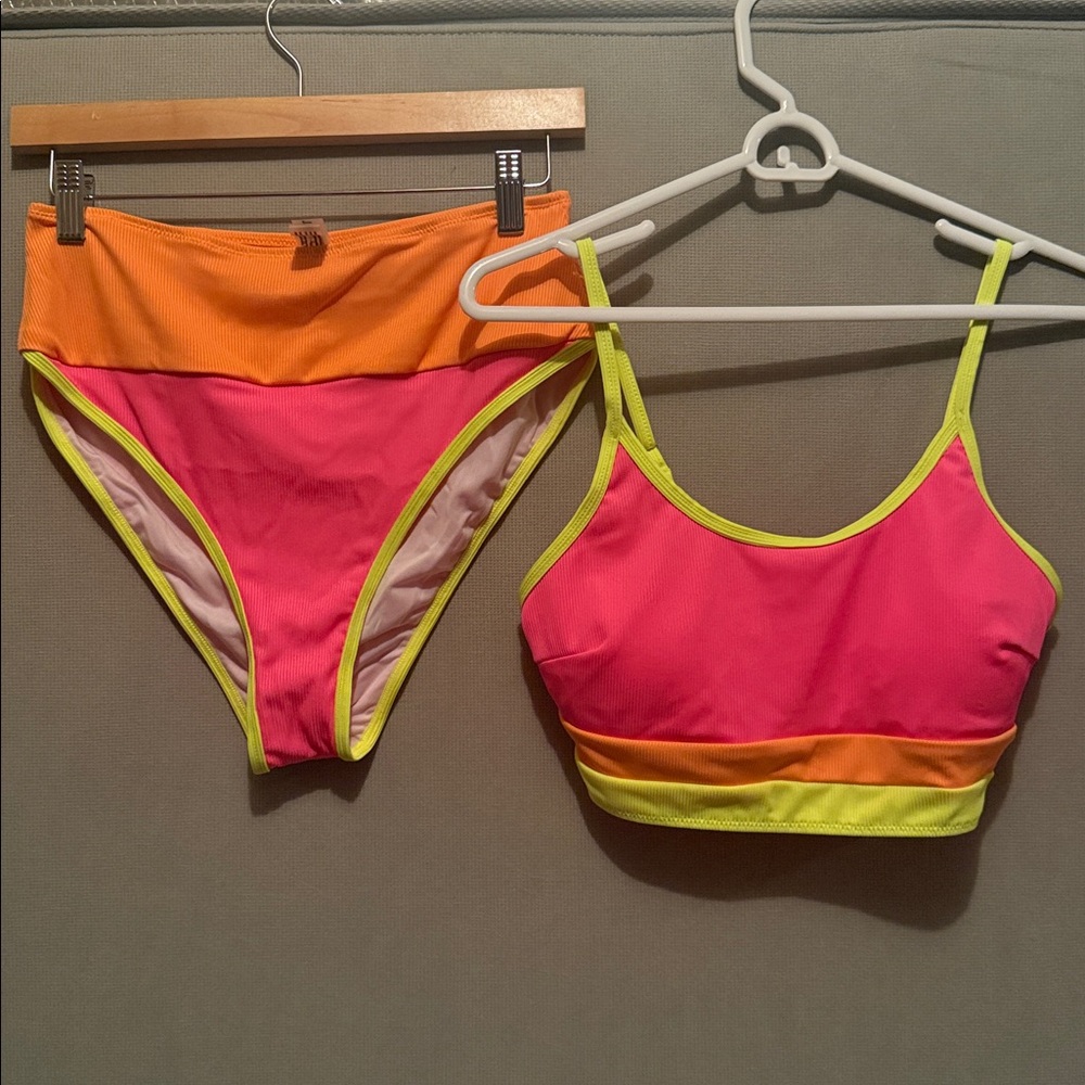 NWT colorblock Neon Pink and Yellow Bikini size Medium - Picture 2 of 7